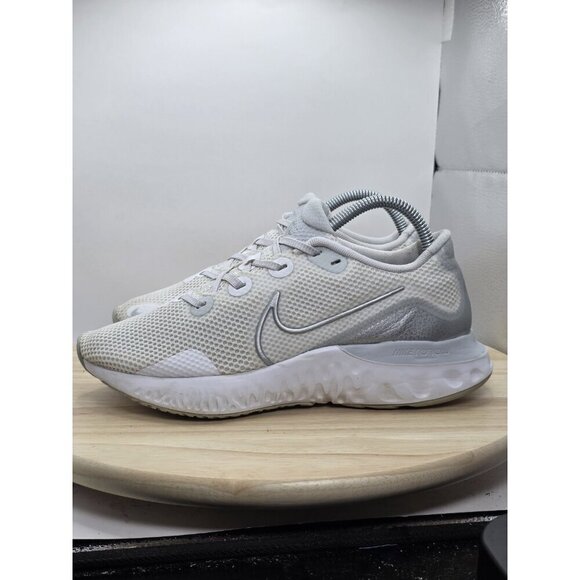 Nike Renew Run CK6360-003 White Running Shoes Sneakers Women's Size 8 - Picture 1 of 9
